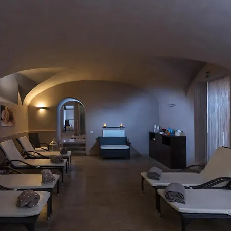 Palazzo San Lorenzo & コッレ・ヴァル・デルザ
