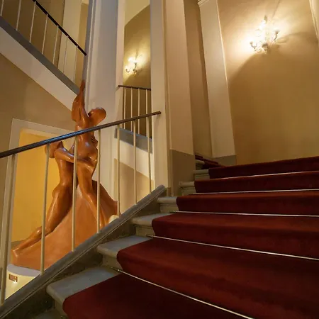 Palazzo San Lorenzo & Hotel 4*