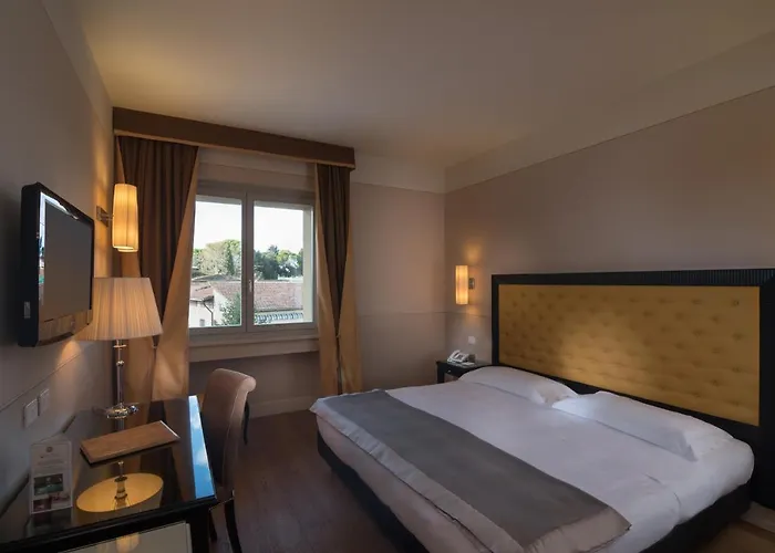 Ξενοδοχείο Palazzo San Lorenzo & 4*